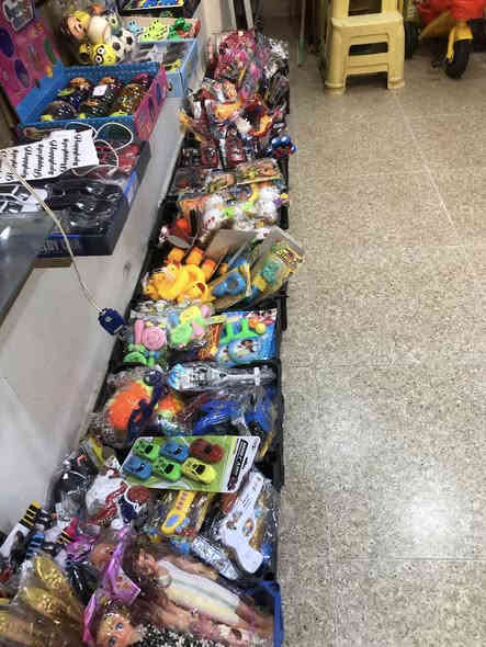 تم بعون الله تعالى وصول وجبة وبضعة جديدة لراس السنة من العاب اطفال  وهدايا وبالونات ومجروحه لاطفال ولعابات البنات وسيارات اطفال  ومستلزمات الاطفال التعليمية  وشجرة الكرسمس وشموع ￼2026وبالاسعار مناسبة فقط في محل مؤمل لالعاب ويتوفر خدمة توصيل لكافة مناطق طوزخورماتو.للطلب مراسلة الصفحة .
او الاتصال بالرقم التالي ***********
#العنوان_ملاصفر مقابيل نجار حيدر ساقي
