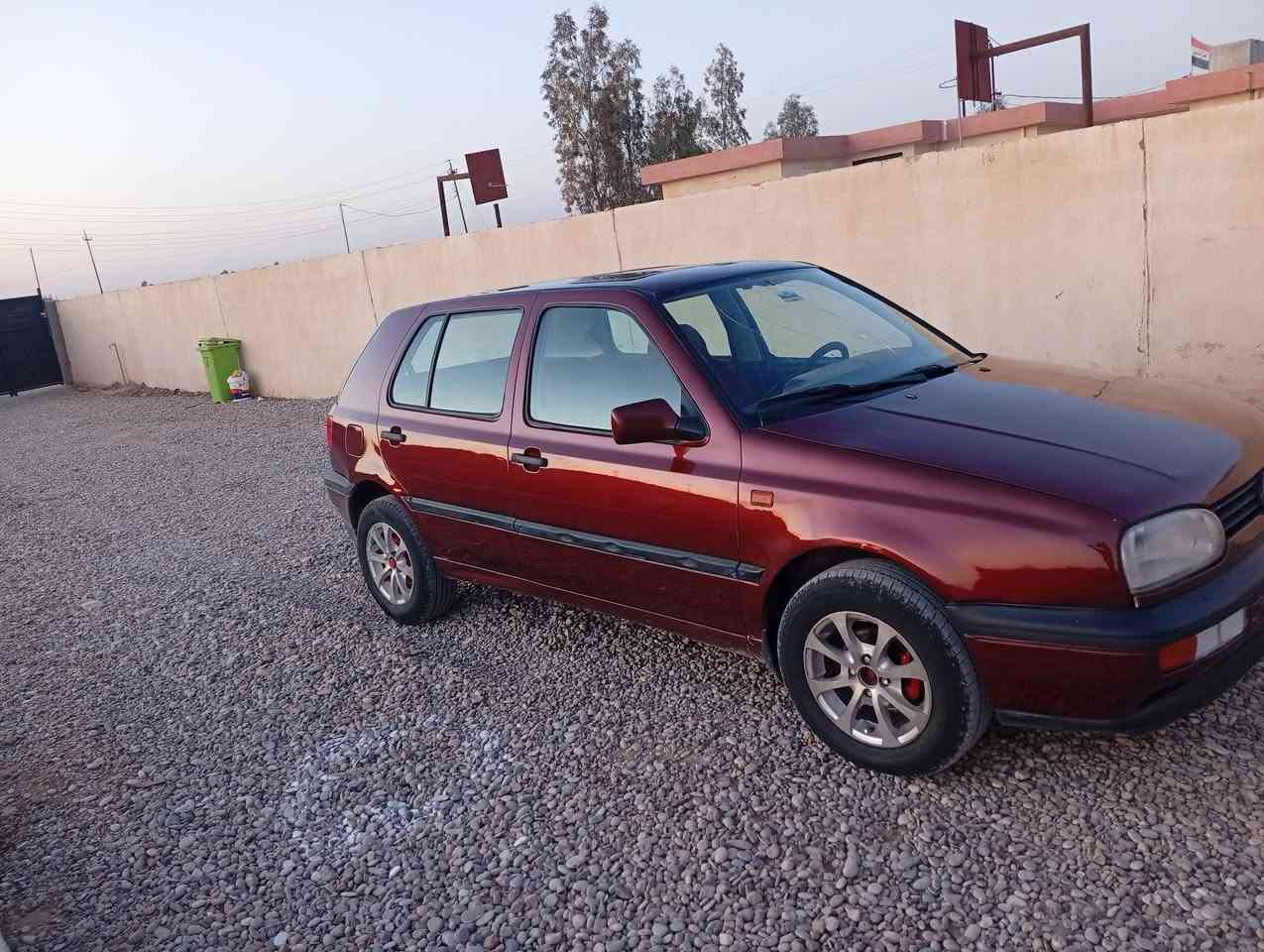 بسبب الوعود الكاذبة كولف نفخ 92للبيع
مشروع وطني كير عادي محرك صدر طخم تاير كله تمام 
سياره جاهزه من كلشي رقم كركوك 
تراي للسعوديه صبغ عام بدون أي ضربة 
السعر 37وبي مجال 
العنوان كركوك قضاء الحويجة 
***********
