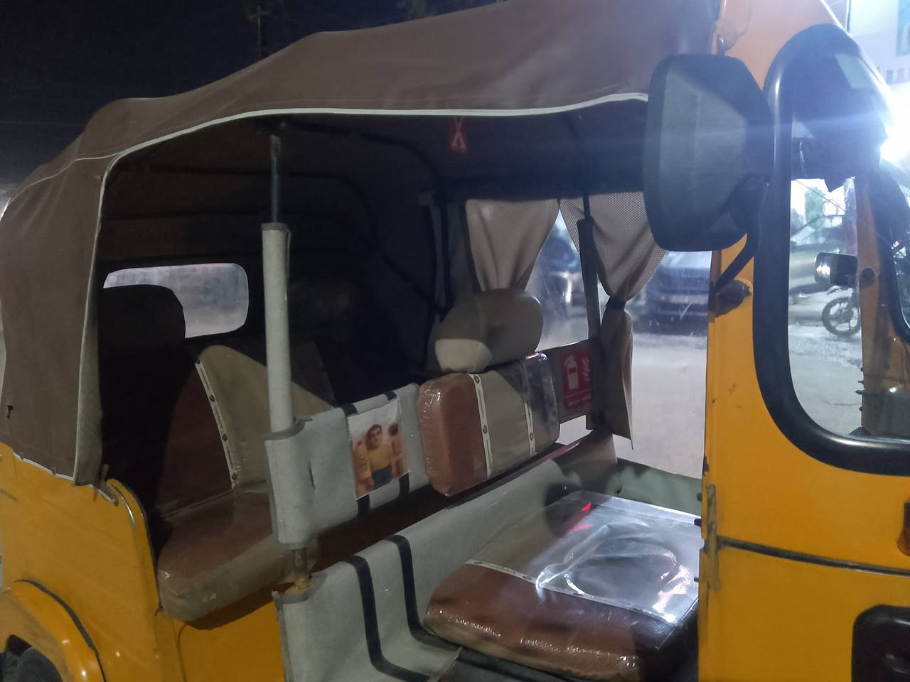 تكتك موديل للبيع رقم انكليزي السعر 7200 وبيه مجال مكاني بغداد البياع شهداء البياع للأستفسار ***********
