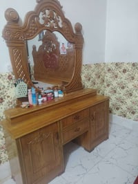 تسكام • ميز تواليت • تسريحة غرف نوم • غرفة نوم • اثاث غرفة نوم