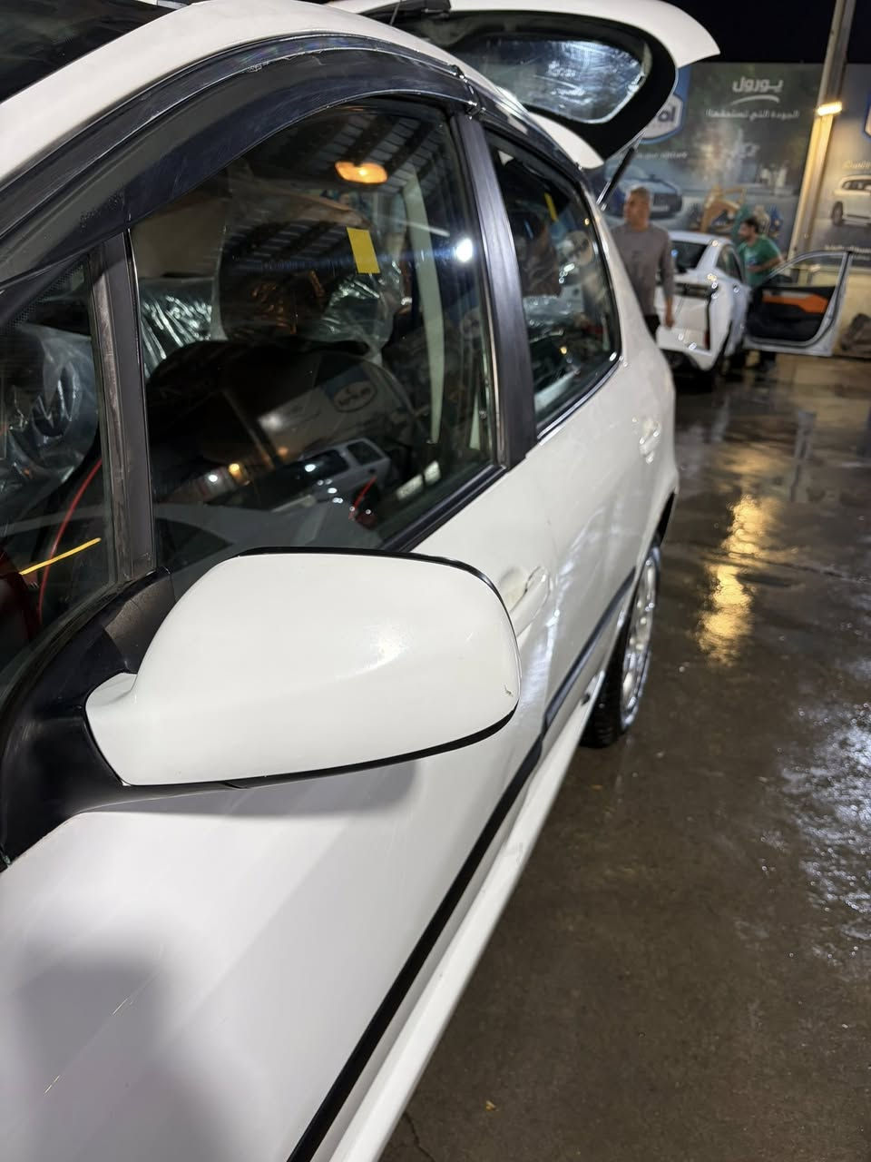 السلام عليكم
للبيع بدون مراوس وقسط بيجو 307 موديل 2005  السيارة ماشية 88 الف  حقيقي شادلها شاشة ديفندر وكامرة اصلية UHD وسستم سماعات اصلي السيارة عليها ادامة كاملة نوزلات بلكات وادامة كاملة للگير والمكينة  تبريد شغال ثلج وتدفئة  فيت بمب عبوة كاملة مبدل  
كهربائيات كلها شغاله بدون اي چطل عالبلاد  باتري جديد الصدر مبدل كامل جديد وتخم تاير جديد السيارة مال جناي دينار واحد متصرف عليها   كفالة عامة سنوية باسمي ورقمها بغداد الدولي  ب58 وبيها مجال بسيط للطيبين  متواجد  واتساب  او اتصال عادي ***********
مكاني بغداد شارع الكفاح  قرب الشيخ عبد القادر الكيلاني
