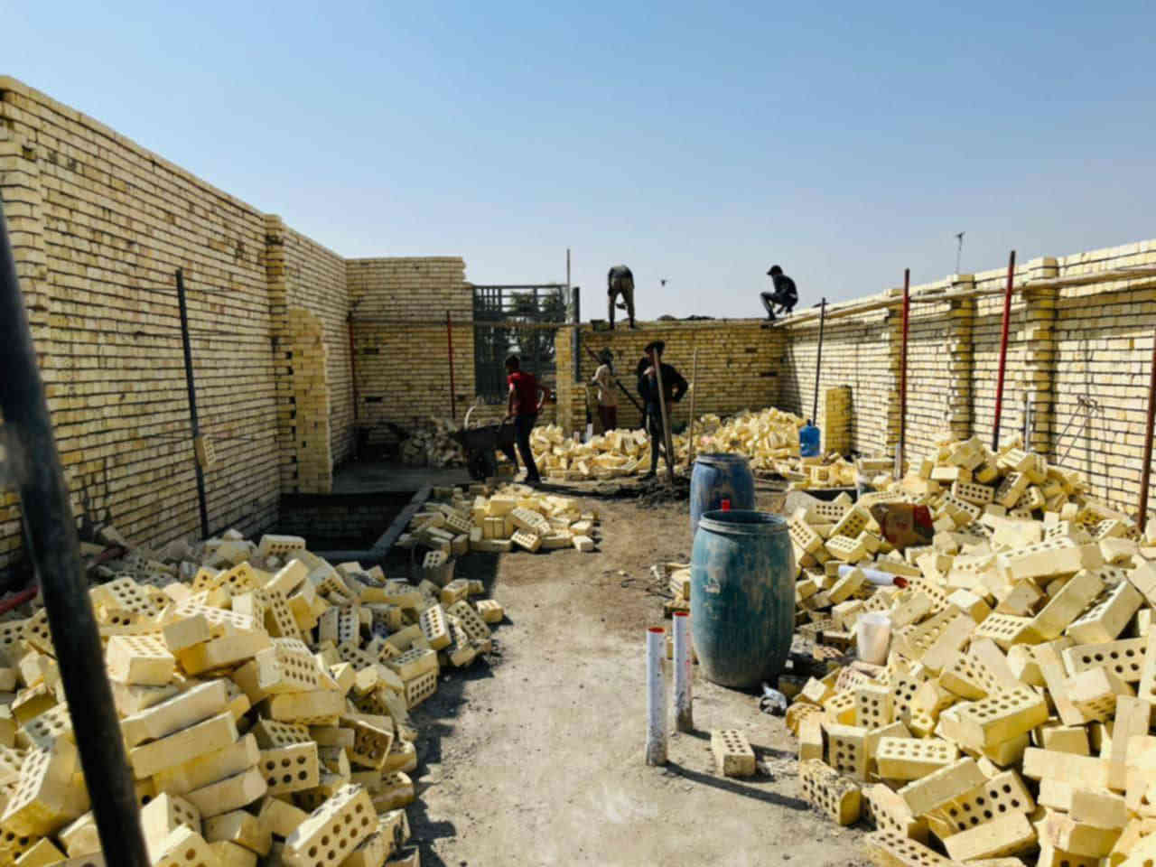 خلفه بناء شغل نضيف درجه اوله نضافه بلوك طابوك + وزن البناء التزام بالموعد الاستفسار اتصال ع الرقم التالي .
*********** محمد الزبيدي 
نسأل الله الرزق للجميع 🩵
