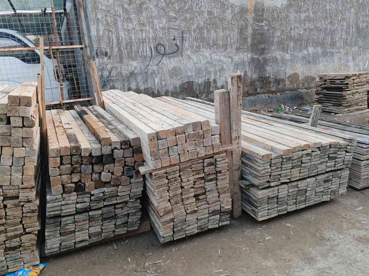 السلام عليكم قالب خشب البيع يدك 150 متر نضيف شغله وحده تارس 25 المكان حله الآستفسار ***********
