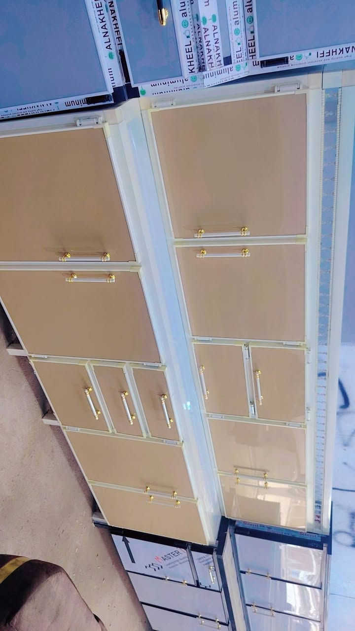 كاونترات مترين ونص تعليك وسنك متر ونص بأسعار مناسبة ***********
