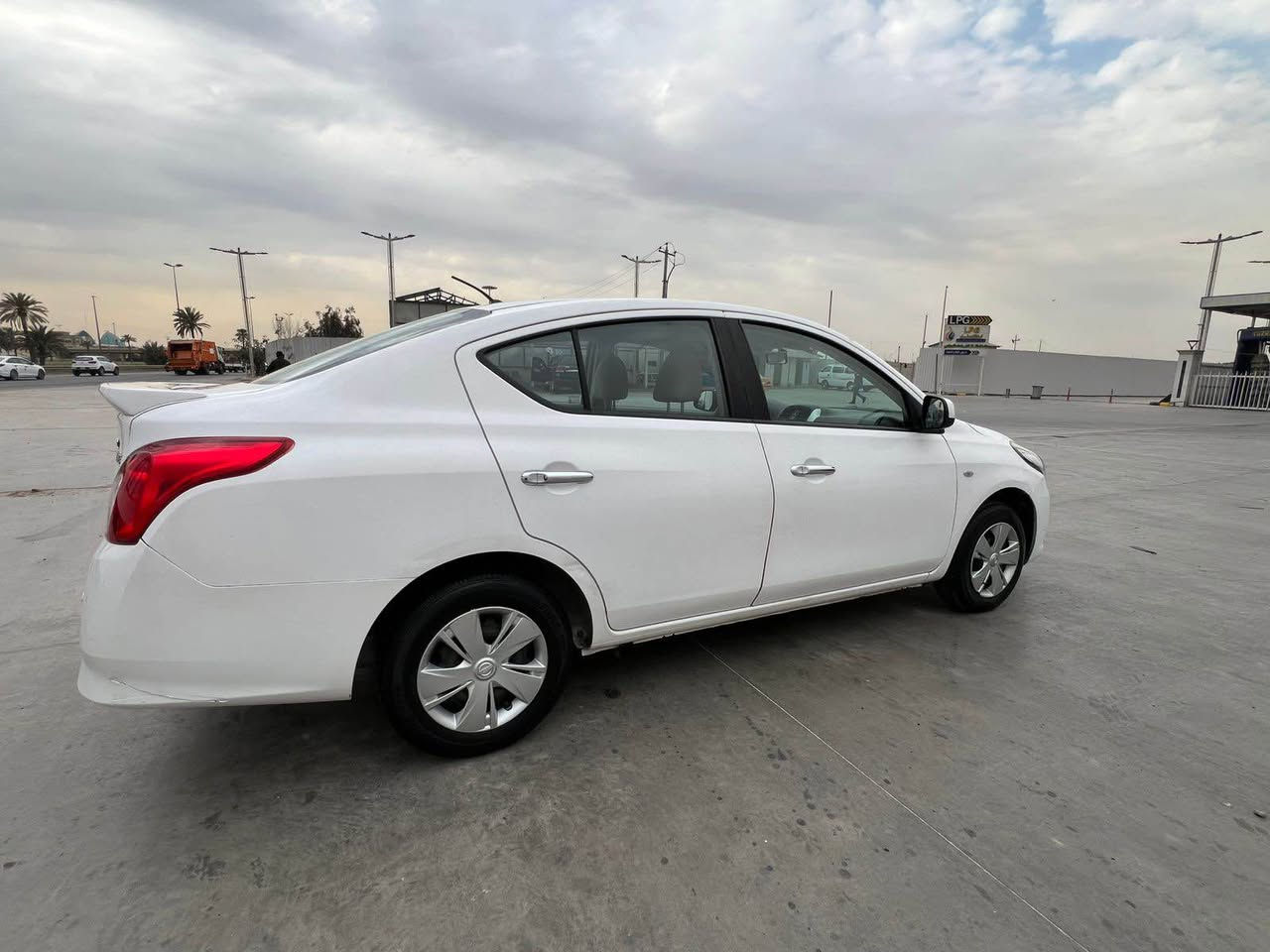 نيسان صني 2020 
نظيفه جداً 
تبديل بنيد اصلي 
السعر مال بيع فقط مااراوس 
95🔒🔒🔒قفل تحويل وكاله حاضر 
*********** واتساب اتصال في بغداد بغداد, العراق
