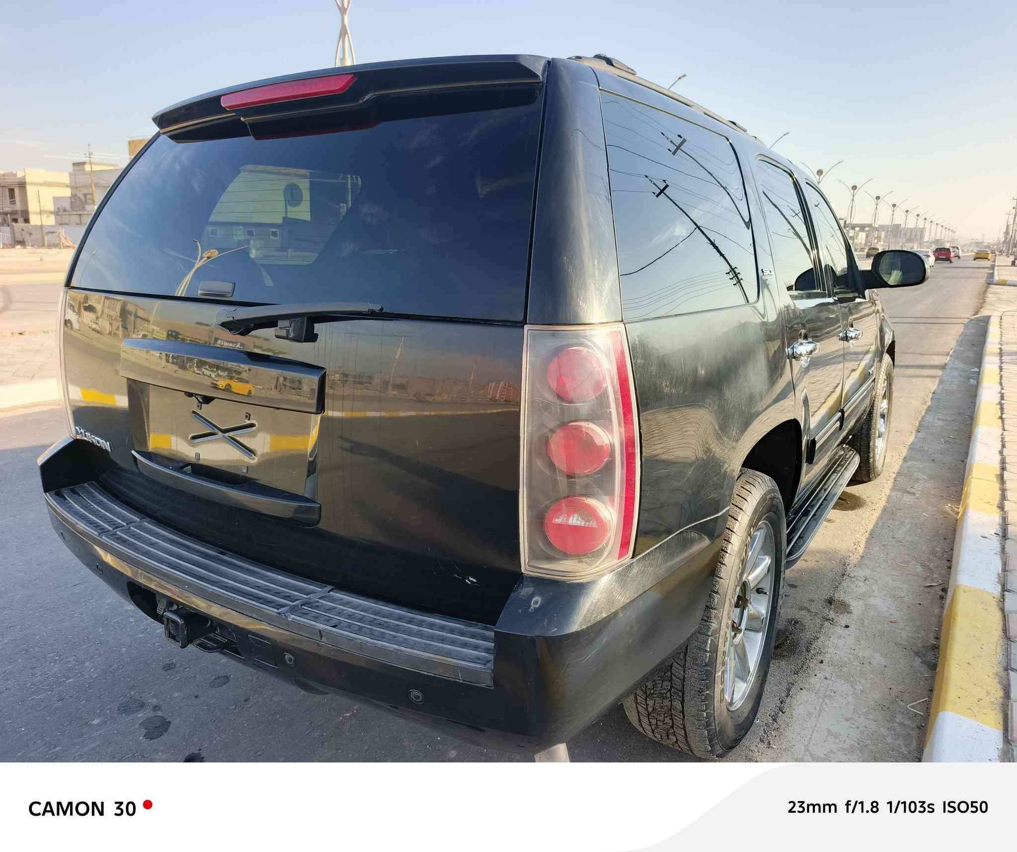 السلام عليكم اخوتي الاعزاء
جمسي يوكن بترة موديل 13 ادوات ادوات 
سيارة جاهزة وحلوة كير مكينة تبريد ثلج كهربائيات كلهه شغالة تخم تاير باتري جديد 6 براغي وكل النمر شغالة
عنوان السيارة الديوانية 
للتواصل واتساب او اتصال
***********
