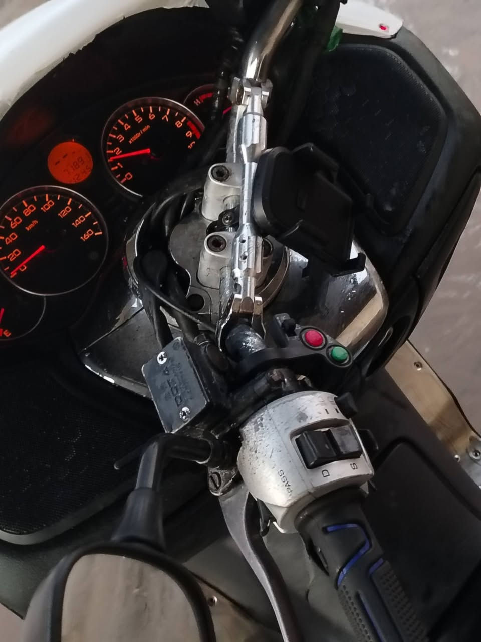 متاح للبيع الشراي يتصل ***********
