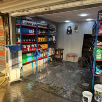للبيع محل تبديل دهن وغسل   هوه وكل الغراض للبيع  07715929861  المكان م...