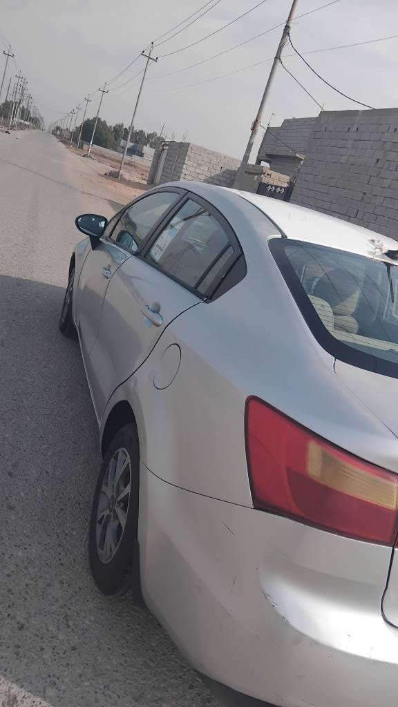 كيا ريو موديل 2015كير مكينه 1600حداده تايرات كهربائيات  دواخل كلها جاهزه وارد خليجي مكفوله من الضربه بيها فقط جاملق الامامي صبغ مكان السياره حي الرساله البصره السعر 72وبيها مجال قليل ***********,,***********مكلف بلنشر البصرة, العراق
