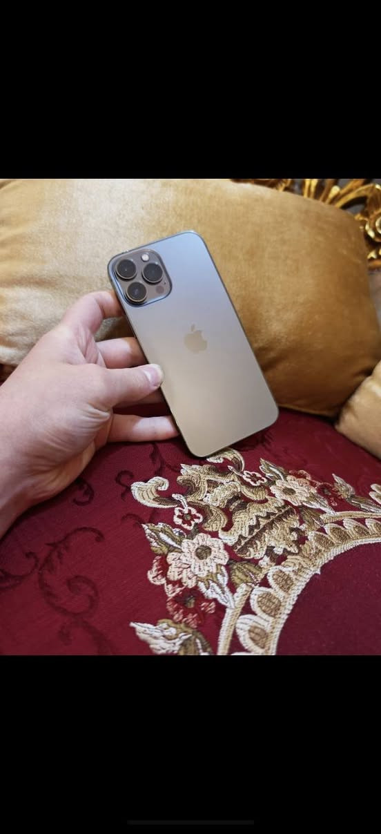 سلام عليكم للبيع أو مراوس ايفون 13 برو ماكس مكفول وتر بروف أخو الجديد ذاكرة 256 بطاريته 86 الجهاز مكفول ونضيف 💯💯 مكاني كربلاء للتواصل عل رقم ***********
