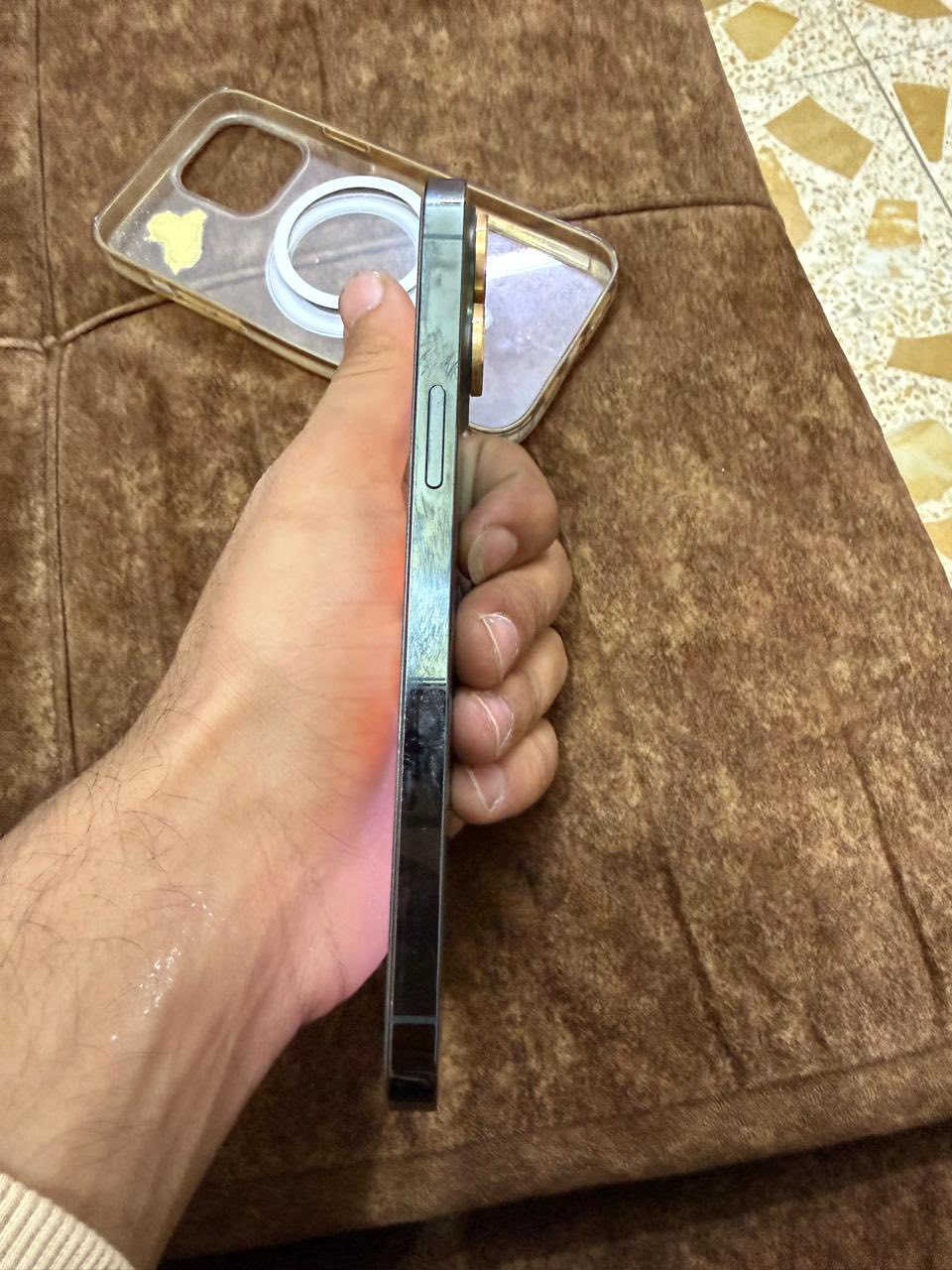 ايفًون 13برو ماكس
مبدل شاشه وكالة 
بطاريه89
سعر 650وبي مجال 
***********
