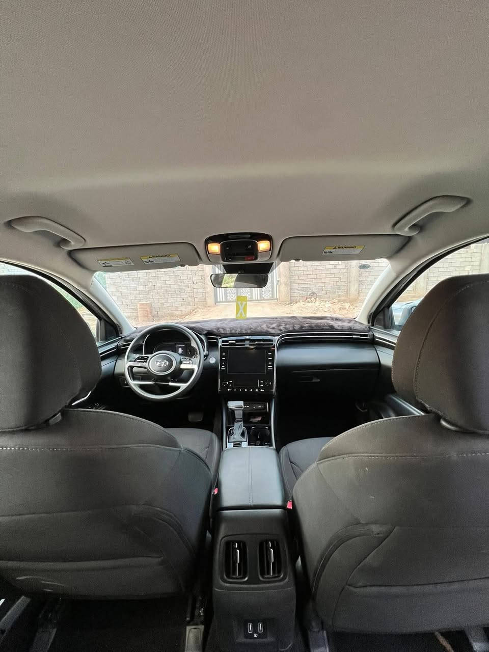 هونداي توكسان 2024 🩶
(حرة) 

اللون أسمنتي

ماشي 27 الف قابل للزيادة

بصمة

 تشغيل عن بعد 

صندوق كهربائي 

كشن كهربائي 

تدفئة كشنات

تبريد قطعتين 

شاحن(وايرليس)

فول تحكم استيرن 

تحديد سرعة 

تحديد مسار 

رادار امامي وجانبي وخلفي 

مانع تزحلق

3 وضعيات للقياده(normal.samrt.sport)

عداد المسافة موضح بالصور قابل للزيادة

السياره موجوده بالديوانية 

الضرر- مثل ما موضح بالصور(بـ أمريكا)
وضرر ثاني بالصندوگ والجاملغ الأيسر(بـ العراق) 

(بدون إيرباگ)

الباب الخلفي مبدل

(أمريكي بدون صبغ) 

رقم ☎️ واتساب ***********
