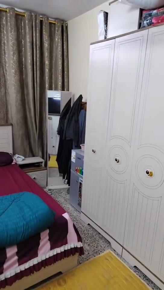 غرفه 10 قطع ب750 جديده
العنوان محموديه 
***********
