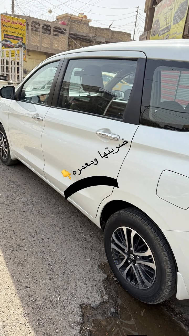 ساسوكي 2024 مطلوبه قصد اني اوفي سياره خير من الله جاهزه من كلشي بيها ضربتين معمرات وكاملات اسويلك وكاله بيها بكاتب عدل لحد ما اوفيها واحولك السعر 135  ورقه قفل ومواصفاتها معروفه سياره عائليه 7راكب ماشيه 21 الف ***********
