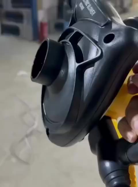 منفاخ هو بلور كهربائي سحب ودفع ألاول عالميآ 💪

✔️ بلور و محول مكنسة كهربائية 
✔️ حجم كبير 
✔️ يعمل بنضامين دفع وسحب
✔️ يمتاز بقوة سحب عالية جدآ
✔️ يمتاز بقوة دفع عالية جدآ للهواء
✔️ يعمل على الكهرباء مباشرة
✔️ عالي الطاقة 850 واط 
✔️ سحب ودفع قوي جدآ جدآ ✔️
✔️ ملف نحاس خالص 💯 + ملحقات من البلاستيك 💯 
✔️ صوت هادئ  
✔️ قوة دفع الهواء 14 متر 
✔️ سعة جمع الغبار والأتربة 2 لتر
✔️ نوعية أصلية درجة أولى  
✔️ نوعية ممتازة الأصلي صناعة أستراليا 🇦🇺🇦🇺

السعر ٣٨  الف 
🚘 يوجد خدمة توصيل لجميع محافظات العراق ٤ الاف 🚘


**إذا كنت صاحب هذا الإعلان وتريد حذفه لأي سبب، رجاءا أرسل رسالة إلى الدعم الفني**