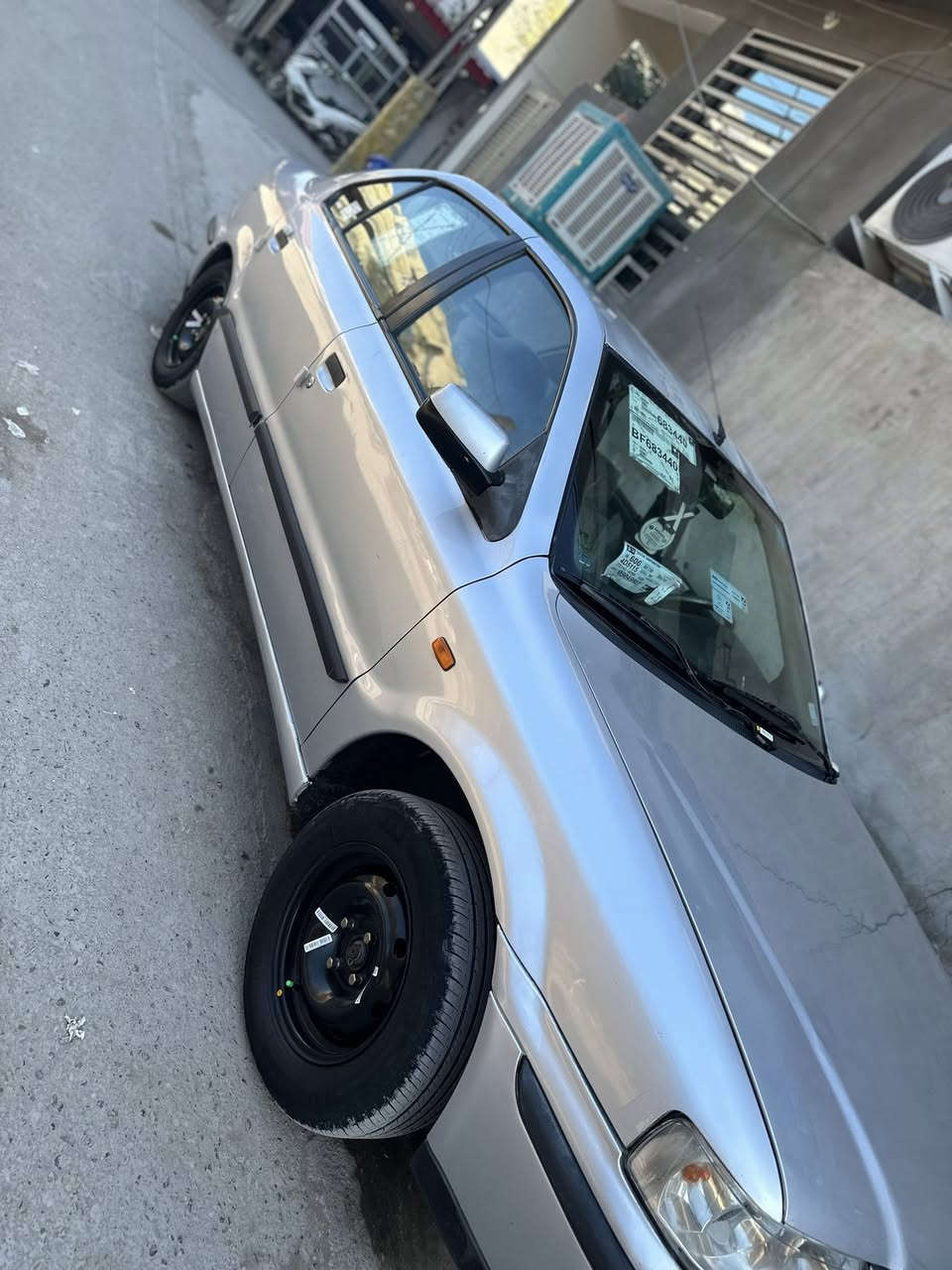 السلام عليكم للبيع سمند سلفر 2009 سياره بلاديه ومال بيت الله شاهد بيها صبغ  كصت بنيد وجاملغ الايمن ونص دوسه سياره بلاديه شركه اي خياس مابيها وخير من الله تبريد شغال مكينه كير كفاله سياره حلوه وجديده بالعافيه على الي ياخذها سعرها 45$وبيها مجال بصيط مكانها بغداد كريعات سياره قبل 4 تيام من اخذتها وحتاجيت فلوس الله شاهد عليه وجاي ابيع 

الرقم ***********
