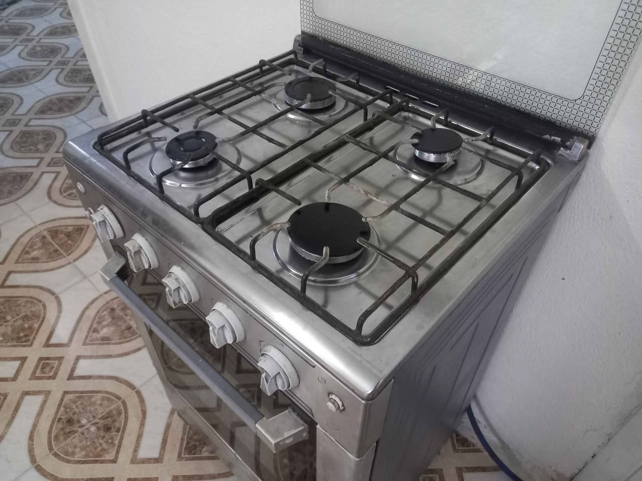 طباخ تركي للبيع شرط الشغل السعر ٦٠ ألف العنوان موصل حي الصدام بعد السيطرة عالشارع العام طريق بعشيقه *********** *********** يوجد توصيل داخل الموصل أجره عالمشتري موصل, نينوى
