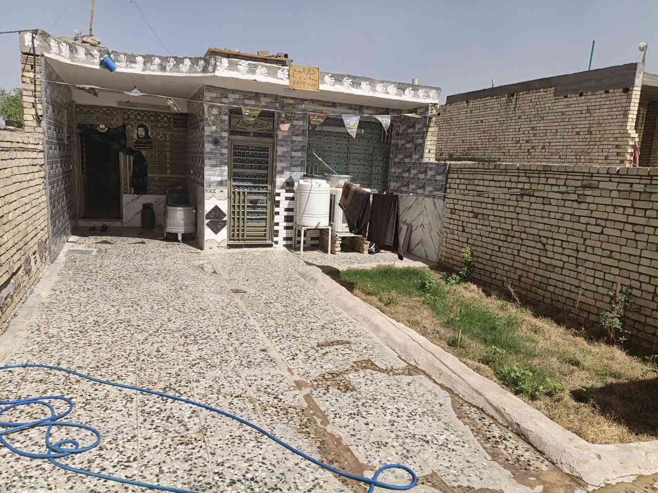 ‏بيت بالحميدية للبيع مساحة 260م واجيه 7ونص ونزال 35 مربع غرفتين واستقبال وحولي مطبخ حوش جبير عرض شارع 50م مقابل سياج حاكم زاملي بناء جديد 2025 *********** / ***********
