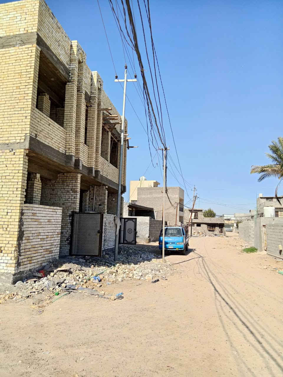 السلام عليكم 
هيكل زراعي 
 للبيع بسعر مناسب جدا 
مساحته الواحد 50 متر الواجه4 والنزال 12 زراعي شهداء البياع قريب سوك رضى الاتصال على الرقم***********
