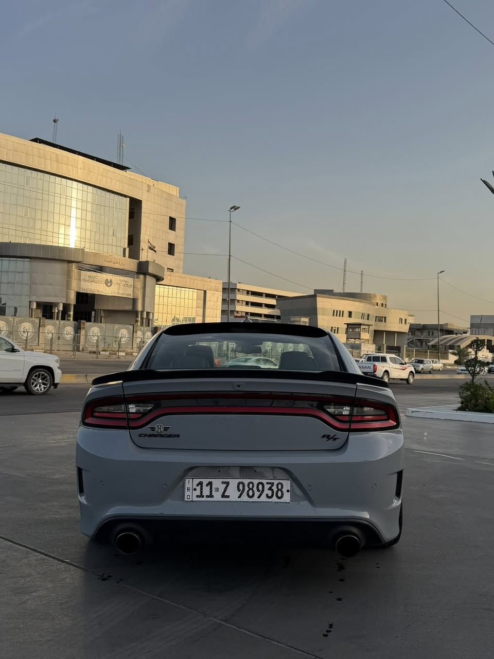 السلام عليكم شباب
الشراي يتصل 

دودج جارجر RT super track pack 
موديل 2021

مكينة V8 5700L 

فول الفول ماعدا الفتحة 

حادث السيارة جاملغ خلفي وباب وبيها بالعراق جاملغ خلفي الثاني 

الباب مبدل نفس اللون بدون صبغ والجاملغات الخلفية صبغ 

يعني صبغ قطعتين 

ايرباك بردة فقط 

معروفة مواصفات ال RT  شباب 

بصمة تشغيل وابواب 

رادارات جانبية 

كشن خزن ميموري 

كشنات كنتارة وجلد 

كشن تدفئة وتبريد والستيرن تدفئة

حساس خلفي 

لايتات زنون 

كامرة خلفية 

شاشة جبيرة 

كشنات خلفية تدفئة 

دشبول خياط 

شباب السيارة فول الفول ماعدا الفتحة 

شباب السيارة عليها منظومة غاز انسة الصرف 

مبرمجة وكاملة 

الاظافات : 

كزوز بوابات يم علي الوادي 

دبات slp

لحية 

شفقة جامة  خلفية 

يدات اسود 

مري باتمان 

دركة خياط 

شباب السيارة مصروف عليها وتخبل بالحقيقة 

اي استفسار  راسلني واتساب او اتصل بية 

مكاني بغداد 

***********
