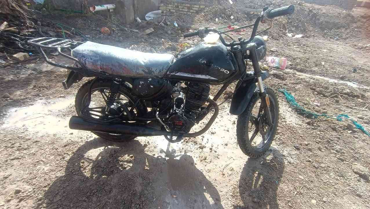 سلام عليكم دراجه دايون لبيع سعر خاص مكفوله عشاير وترهم لمراوسه  قضاء الرفاعي ***********  سعر خاص
