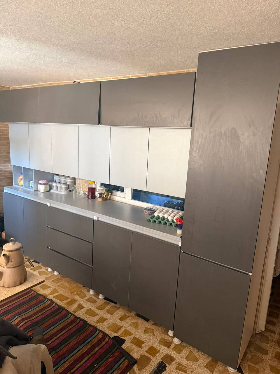 كاشير حساب جديد مستعمل شهر فقط 
كاونتر مطبخ أمريكي نظيف
براد حجم كبير نظيف 
للبيع للتواصل على الرقم
*********** للتواصل واتساب
