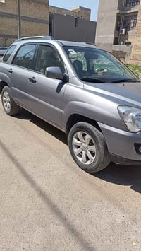 كيا سبورتج 2009 محرك 2700. سته سلندر السياره بانزين وشاد الها منضومه غ...