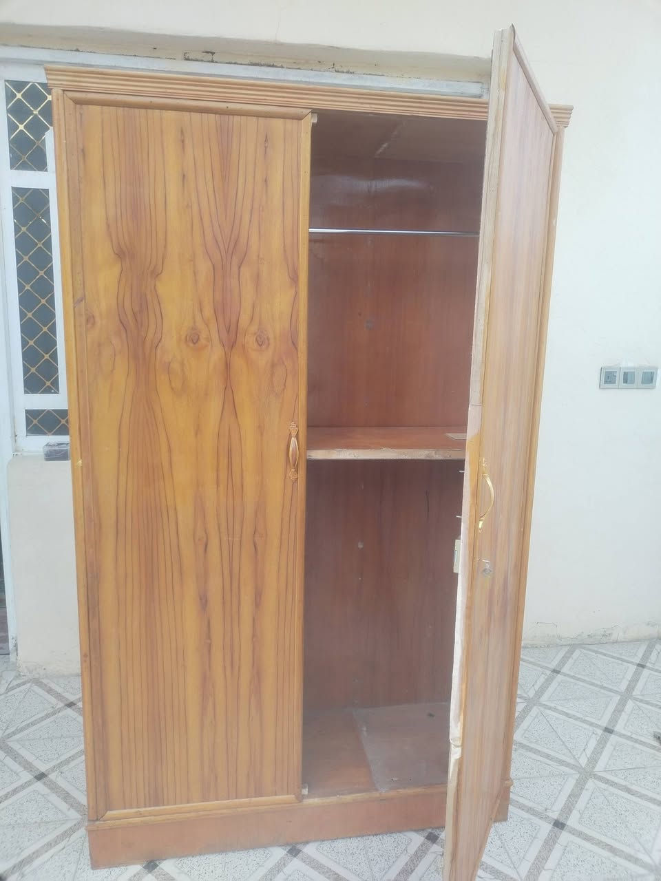 سلام عليكم
كنتور للبيع كلش نضيف السعر ب 140 وبي مجال للأتصال *********** او مراسلة الصفحة
