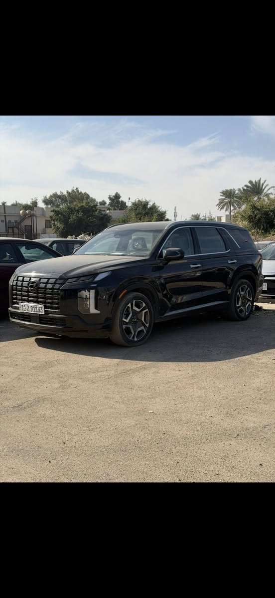 هيونداي باليسايد 2023
نظيفة كلش و حادثها جداً بسيط و صور الحادث و السونار موجوده رقم بغداد باسمي تحويل ثاني يوم و رقم حلو مرتب
مواصفات بريموم فول 

كشنات منفصل vip
فور ويل
داخل ابيض
فتحة سقف
كشنات كهرباء 
كشنات خزن ميموري
كشنات الامامي تدفئة تبريد
كشنات الوسط تدفئة و تبريد
صندوق كهرباء
وضعيات قيادة ٥( سبورت كومفورت ايكو سمارت سنو)
رادارات 360 درجة
حساسات 360 درجة
كامرات 360 درجة
مرايات جانبية تعتيم
مرايه الداخليه تعتيم
نظام hatric
تسخين. الستيرن
اوتو هولد
نظام نزول منحردات
نظام القطر
شاحن وايرلس
و كومه مواصفات بعد مواصفات بريميوم السيارة
ماشية : ٣٧ الف ميل تقريباً
———————————————————
السيارة شبه كلين شباب كلش نظيفة و ميحتاجلها اي مصرف نهائي و كلشي بيها بلادي و ليبل واحد حتى الدعاميه نفسها  الاصلية و السيارة بيها تصليح بالبنيد شبر و دفعه بسيطة واحد و الباقي السياره كلها كفاله عامه ان شاء الله)
——————————————————-
سعر السيارة  298 ورقه و بيها مجال
تشلع عيوني و السيارة شوفت عينكم بالنظافة 
رقم الهاتف : ***********
موقع : بغداد الامين الثانية
