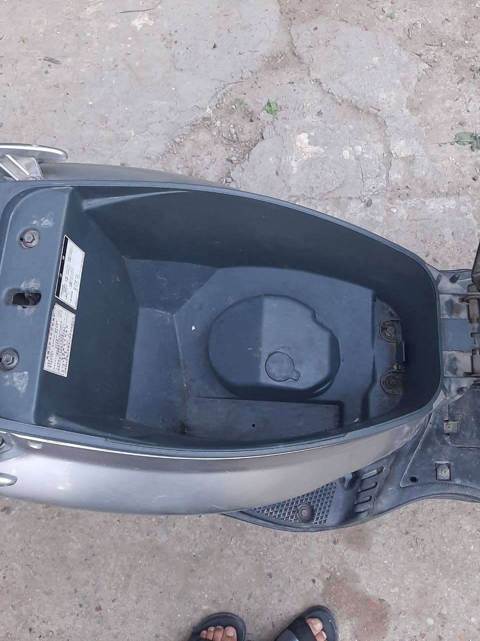 بريز للبيع مكفوله كلشي ماوراهه وين ماتريد تفحص افحص 650 وبيهه مجال بسيط لشراي بغداد الشعلة ***********
