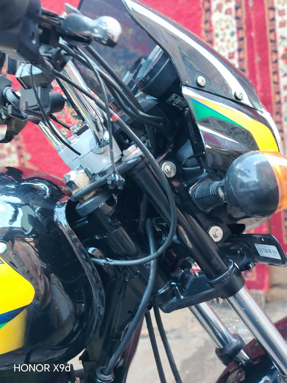 وبيهاسلام عليكم دراجه بوكسر موديل ٢٣ بعدهي زيرو الله شاهد ومطالع بيها هواي رايدها 267


**إذا كنت صاحب هذا الإعلان وتريد حذفه لأي سبب، رجاءا أرسل رسالة إلى الدعم الفني**