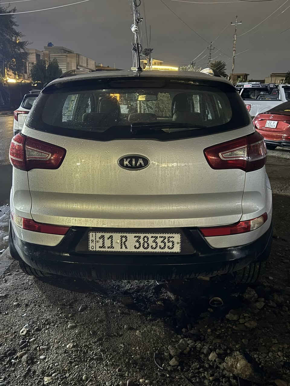 السلام عليكم       بيع او مراوس
كيا سبورتج 2014 خليجي محرك 2000 دوش ماشية 140 K السيارة مكفوله من الصبغ دى طخة بل صندوك ومصبوغ الصندوك بيه بارد بل باب ممبين مري شفط كامرة تحكمات ستيرن رقم وهزة وتجديد سنوية كلهن جدد السعر 132$ وبيها مجال مكاني حي العدل***********
