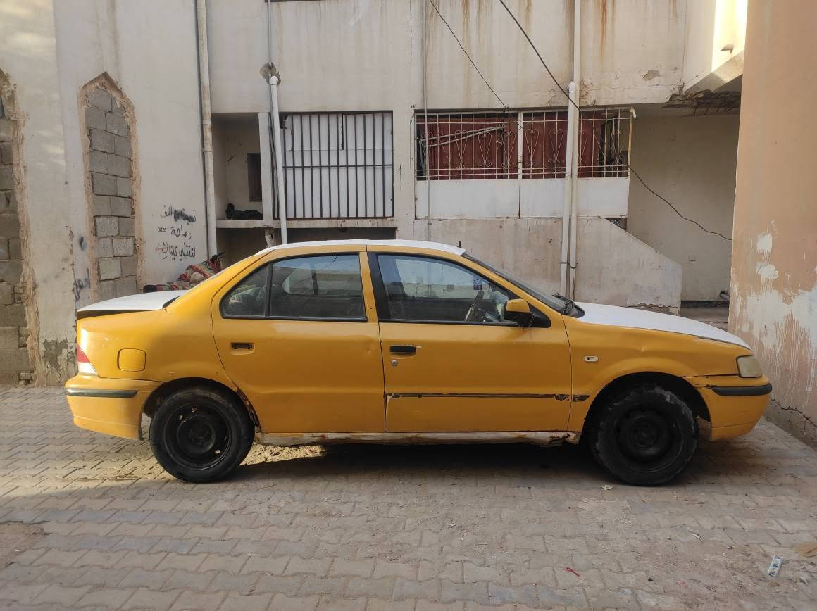 سمند موديل 2012 كير ومكينه زينات عوزها تلحيضات عليها هيئه فوك ٤٠٠ الف سعرها ١١ قفل اذاشراي اسهالك بيها ابيع كوم حديد الشراي يراسلني خاص او يتصل *********** بي واتساب هم عمارة, ميسان
