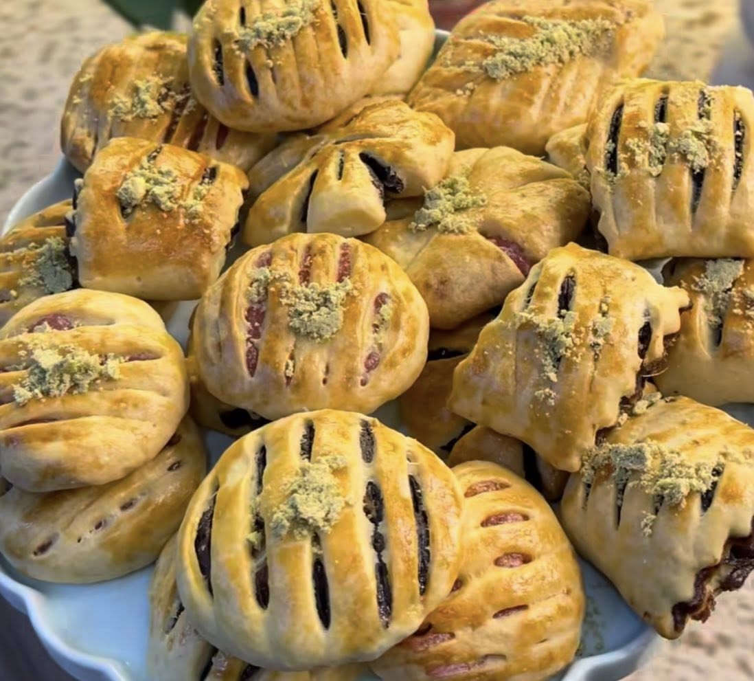 مفتوح الحجز ع الكليجه العيد اجهز حسب طلب مشكل تمر حلقوم جوز فستق حلبي كافه الحشوات عنوان بغداد الزعفرانية توصيل متوفر جميع مناطق بغداد للحجز واتساب ***********
