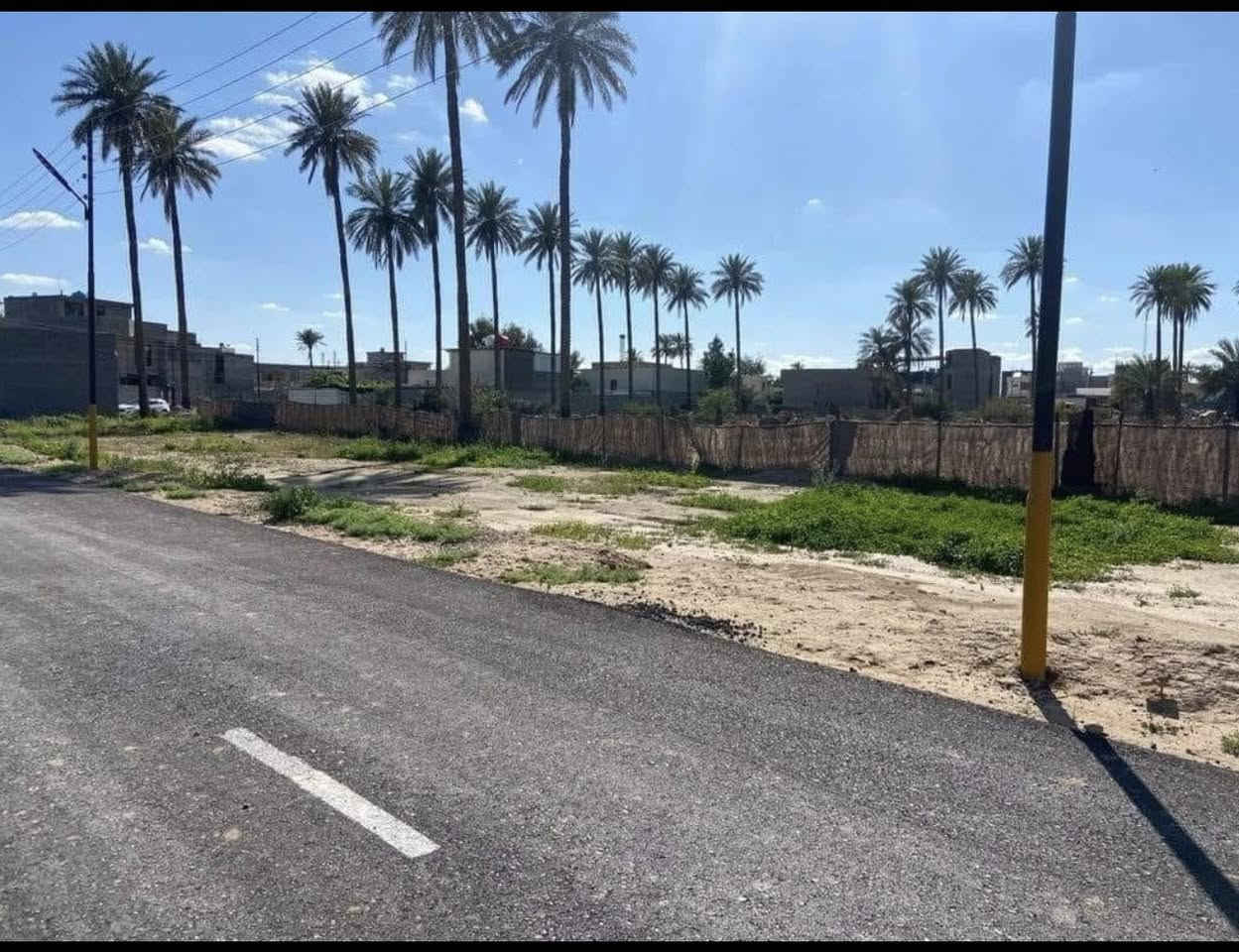 يا الله  السلام عليكم قطع أراضي زراعي سكني للبيع 
قريبه عل شارع العام المساحه حسب لطلب  
١٠٠٠ متر ولي ريد ١٠٠ او ٢٠٠ او٣٠٠  او٤٠٠ عادي وموجود  نص دونم المساحه (١٢٥٠ )متقسم نضام قطع يصير( ١٠٠) او( ٥٠)الموقع مقابيل باب الجزيرة باب الثانيه 
جنس الارض ملك صرف زراعي سند ٢٥
اسويلك بيها قرار محكمه وكاتب عدل واني صاحب السند بدون وسيط 
خدمات ماء كهرباء ومجاري كل الخدمات موجوده 
وعندي قطع بكميره التقطيع حسب الطلب  
السعر خاص 
رقم الهاتف 
***********
***********
محمد السعدي
