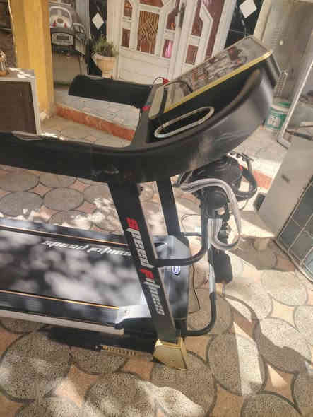 جهاز جري مستعمل قليل بحاله جيده فقط يطلع بيه كود ماعرفه ويتوقف السعر 100 الف وبيه مجال *********** العنوان ميسان حي الخضراء
