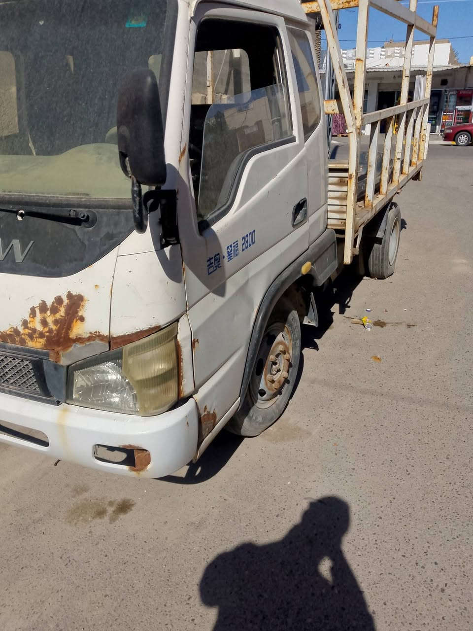 سلام عليكم كنتره صيني موديل 2012رقم بغداد انكليزي 
محرك جديد السياره عاوزه ترتيب السعر 35
***********
