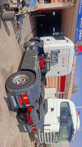 سكانيه مديل ٩٦ بم ونوزل رقم بغداد فلات عربانه مرسمه عليهه حداديه شاصي ١٦ سرابس سنويه ل٢٨ سياره تنبع راس وعربانه السعر ٢٤٠ مكان واسط ***********
