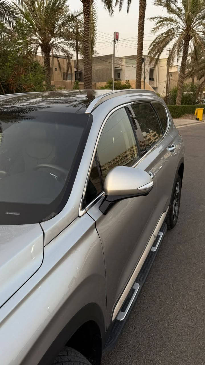 هيونداي سنتافي 2023 هايبرد لمتدد
فول الفول أعلى فئة ماشية 10 الاف ميل برقم بغداد بنوراما دفع رباعي أربع كامرات رادارات امامية خلفية جانبيه مكينة 1.6 تيربو  مع محرك كهرباء . حادث بنيد وجاملغ وصور الحادث مرفقة
السعر  :   211 ورقة مكلفة  (255) 
بيع فقط بدون مراوس
***********
بغداد - الحرية
5 راكب
المواصفات:-( vip )
١- مفتاح ذكي بصمة + التشغيل عن بعد .
٢- نظام اوتو بارك / تقديم و ترجيع السيارة بالمفتاح الذكي والتوقف الذاتي بدون سائق
٣- كير بنظام الازار المنفصلة الاصدار الجديد ( بيانو)
٣- كير ماوس ثانوي لأوضاع القيادة :
وضعيات للقيادة
Drive mode
‏eco - Smart - Sport
Snow-
٤- نظام HTRAC الحديث دفع رباعي
٥- بنوراما فتحة سقف.
٦- هاند بريك بصمة
‏٧ - Auto Hold  أوتو هولد
٨- خاصية ISOFIX   ايزو فكس قفل الاطفال
٩- نظام مانع الانزلاق
١٠ - نظام نزول المنحدرات.
١١ - نظام اطفاء المحرك (A) ذاتيا في الازدحامات لتوفير الوقود
١٢- شاشة تدعم Apple Car play و Android وبلوتوث مدمج والأوامر الصوتية
١٣- الداشبورد الكتروني بانماط متغيرة حسب وضعية القيادة
١٤- الشاشة الوسطية حجم كبير ١٢ انج مع دعم الملاحة بالخرائط GPS وبوصلة للاتجاهات
١٥- شاحن هاتف wireless
١٦-  مخارج شحن USB وتشغيل الميديا
١٧- منافذ للطاقة كهرباء 12فولت ومنفذ 110 فولت
١٨-  المرايا الجانبية قابلة للطي + نقطة عمياء + هيتر + اشارات
١٩- مرايا جانبية بخاصية الترحيب والفتح عند الاقتراب والاضاءة في الضلام
٢٠-  الصندوق كهربائي ذكي
٢١- حساسات ضغط الاطارات
٢٢- حساسات أمامية / جانبية /خلفية
٢٣-  كامرة اضافية لتقنية منع الخروج عن المسار
٢٤- ميزة التوقف الذاتي للمركبة منعا للاصطدام عند القيادة او الرجوع
٢٥-  المركبة تعيد نفسها للمسار الصحيح عند عدم الانتباه
٢٦- لايت زينون رباعي العدسات بتقنية High Beam الانارة الذكية + LED  نهاري
٢٧- بك لايت LED مميز مدعوم بتقنية ضد الضباب لاوضح رؤية للمركبة
٢٨- خاصية دعم الكاميرات عند تشغيل الإشارة الجانبية لرؤية الزوايا العمياء
٢٩- كاميرا دوارة 3D تفاعلية متعددة الاوضاع
٣٠- اضاءة داخلية LED تقنية Ambient Light متعددة الالوان
٣١- مرآة داخلية بخاصية التعتيم الذاتي
٣٢- سستم صوت سماعات محيطية مع دمام وتويترز
٣٣-  نظام القيادة الذاتي الذكي في الشوارع المخططة
٣٤- مثبت السرعة Cruise وميزة التباعد عن المركبات
٣٥- خاصية المايك للسائق للتحدث مع الركاب في الخلف
٣٦- حساس حراري بسقف السيارة بتحذير صوتي في حال نسيان الاطفال في المركبة
٣٧- قفل الابواب والنوافذ / خاصية عدم العبث للاطفال
٣٨- القفل المركزي للابواب وعدم الفتح عند مرور مركبة بشكل قريب من السيارة
٣٩- مقعد السائق خاصية الخزن وميزة الخروج المريح عند الاطفاء
٤٠-  المقاعد الامامية كهرباء + تبريد + تدفئة
٤١- المقاعد الخلفية تدفئة
٤٢- الداخل جلد بلون مميز تطعيم الدواخل
٤٣- ستائر جانبية
٤٤- ستيرنغ من الجلد حياكة مع تحكمات
٤٥- شفتات رياضية بالمقود
٤٦-  التبريد والتدفئة تحكم شاشة وتحكم يدوي ايضا
٤٧-  التبريد امامي خلفي مناخ منفصل
٤٨-بردات أبواب خلفية
٤٩- هايبرد جدا اقتصادي بالبنزين
٥٠- حساس لمس ابواب لفتح وغلق باب السائق والراكب
٥١- ماسحات امامية حساس / تشغيل تلقائي وسرعة حسب غزارة المطر
٥٢- ماسحة خلفية حساس /  تشغيل تلقائي عند المطر
٥٣- اريل نفكيتر مدمج بتقنية التقاط بث الراديو HD بغداد, العراق
