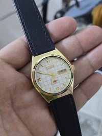 ستزن • اوتوماتيك • ٢١ حجر