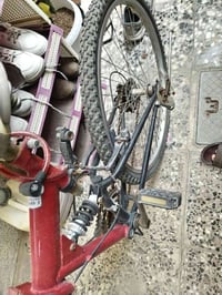 بايسكل جبلي للبيع اشتريتة جديد استعملتة شهر وتركتة كلشي ما بيه دبلاتة ...