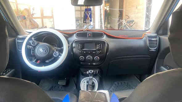 سلام عليكم
كيا صول 2016 امريكي محرك 2000 gdi المرغوب 
ماشيه 148 تخم ويل وتاير كوري اصلي محرك كير مكفول 
السياره بيها منضومه غاز شركه عامه شغاله 💯 
وسونارها موجود بلصور رقم بغداد مشروع وطني
مكانها بغداد حي الجامعه. سعر 98

رقم ***********
