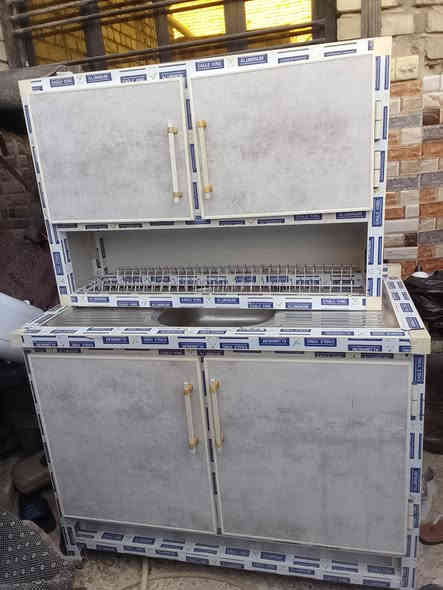 السلام عليكم كاونتر للبيع السعر 100 مكان حيور***********
