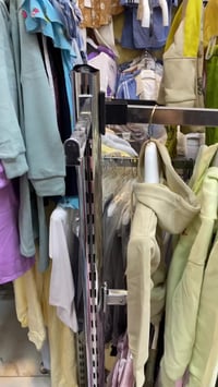 🔥 ستاند للبيع – فرصة لا تعوض 🔥 ستاند بحالة ممتازة ونظيف جداً سعره فقط ...