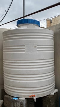 تانكي ماء بلاستك • ١٠٠٠ لتر • مستعمل ٣ شهور