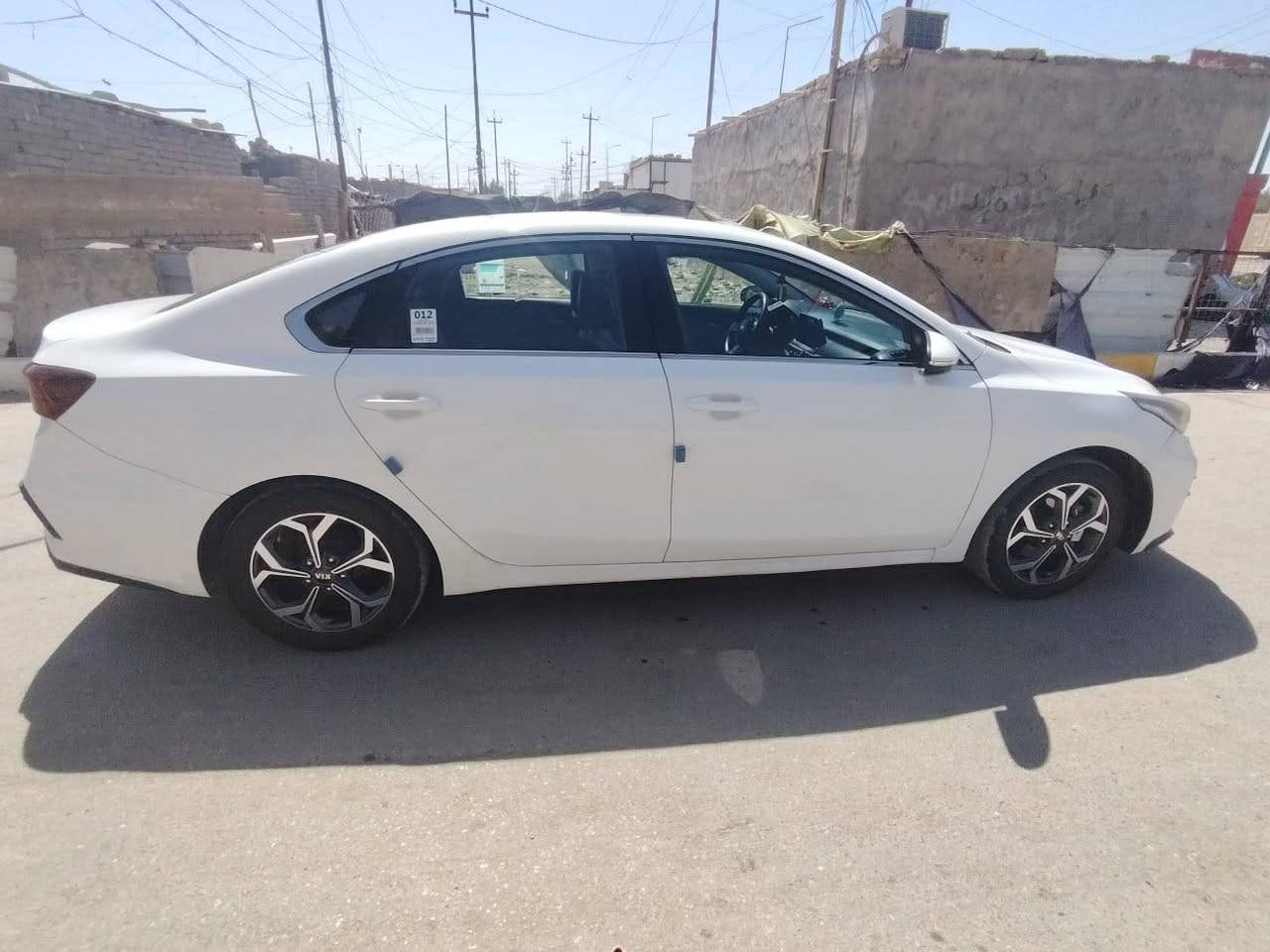 سلام عليكم سياره سيراتو للبيع موديل19مكلف بنشر الشراي يتصل ***********
