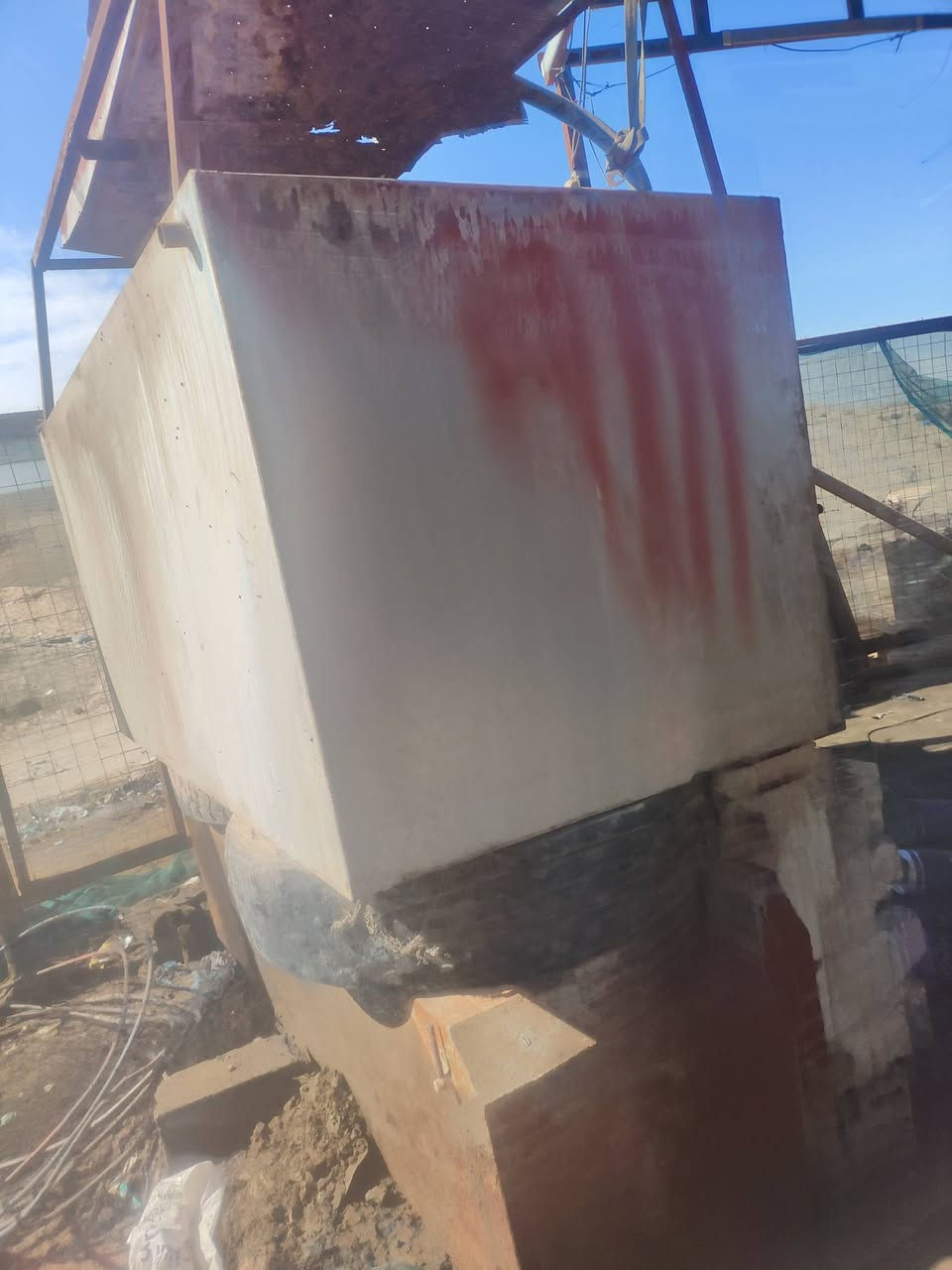 السلام عليكم شلال ابو 6000 للبيع مكان النجف الرضاويه السعر 450  ***********
