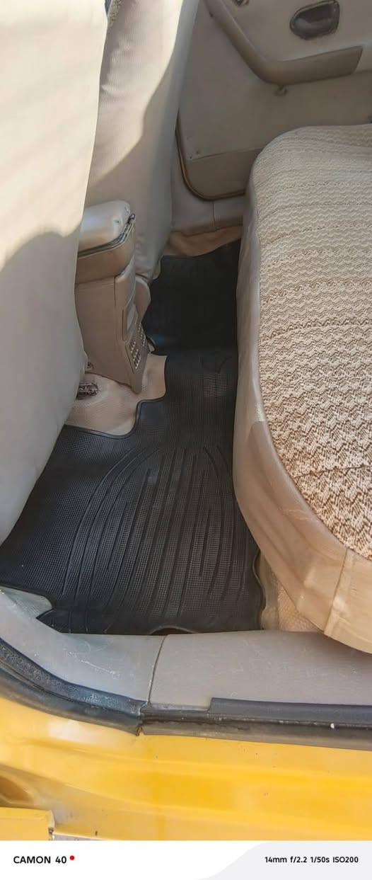 موديل 2012
سياره كامله  
كير مكينه نضيفات 
لا تنقيص ولا تبخير تجفيت جديد سياره جاهزه بيها فقط طخات بسيطه  اخياس هلالات 
العنوان مدينه الصدر
رقم الهاتف ***********
السعر 38 وبيه مجال
