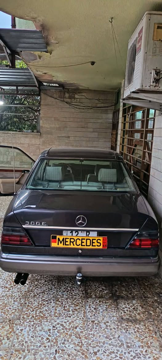 الجديد والبلادي ومن النوادر وسيارة جناي محتفظ بيها صار 23 سنة وتعرفون اهل الموصل بالجناية وشلون محافظين
         على سياراتهم ومعروفين على مستوى الله  🇩🇪

  ((((  أكتب تم او سعر او رقم 🔢 وراح يصلك مباشر  )))) 

            مارسيدس بنز  e300 دب  مودیل 1990
            محرك 5 سلندر ديزل تيربو عزم رهيب 🇩🇪
      على وضع الشركه  شرط قطره معجون ما بيها 
   سنويه لغاية 2030 رقم نينوى مشروع وطني رقم انكليزي 
              بيها حصه كوبون گاز 40 لتر كل يومين 
                    يعني 600 لتر گاز وايل بالشهر 

هوك سحب أصلي ما بيها أي نقص برده شغاله تكوات خلفيه سحب شغاله سلايت تنته طگتين شغاله شاشه أندرويد كامره رجوع   دبل مروحه دبل هورن أريل كهربائي دبل بصمه قفل مركزي جامات أماميه كهربائي تبريد شرط ثلج  وحماوه ما تعبر  80 صارلها عندي 23سنه على يد وحده قواعد دبلات
                 نظيفه وضع شركة السيارة بلادية 

              تفاصيل اكثر التواصل على الرقم التالي
                          ***********
