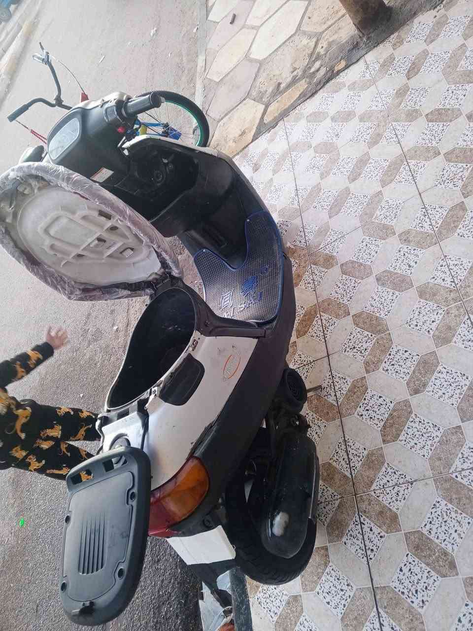 السلام عليكم دراجه للبيع تبدل بستم الاصلي مال حلوي. دراجه نظيفه ***********
